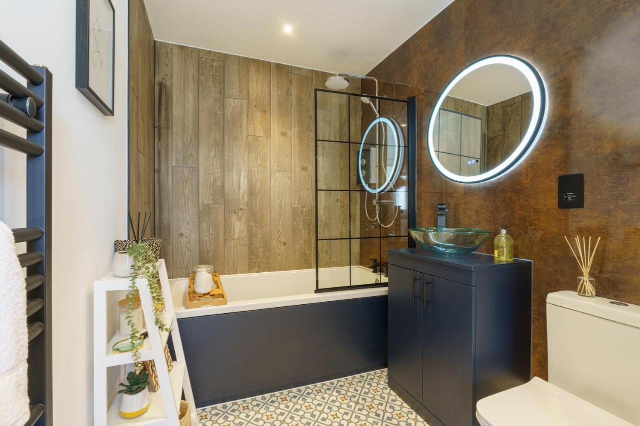 Alba - 2 Bedroom Luxury Apartment By Mint Stays ブリストル エクステリア 写真